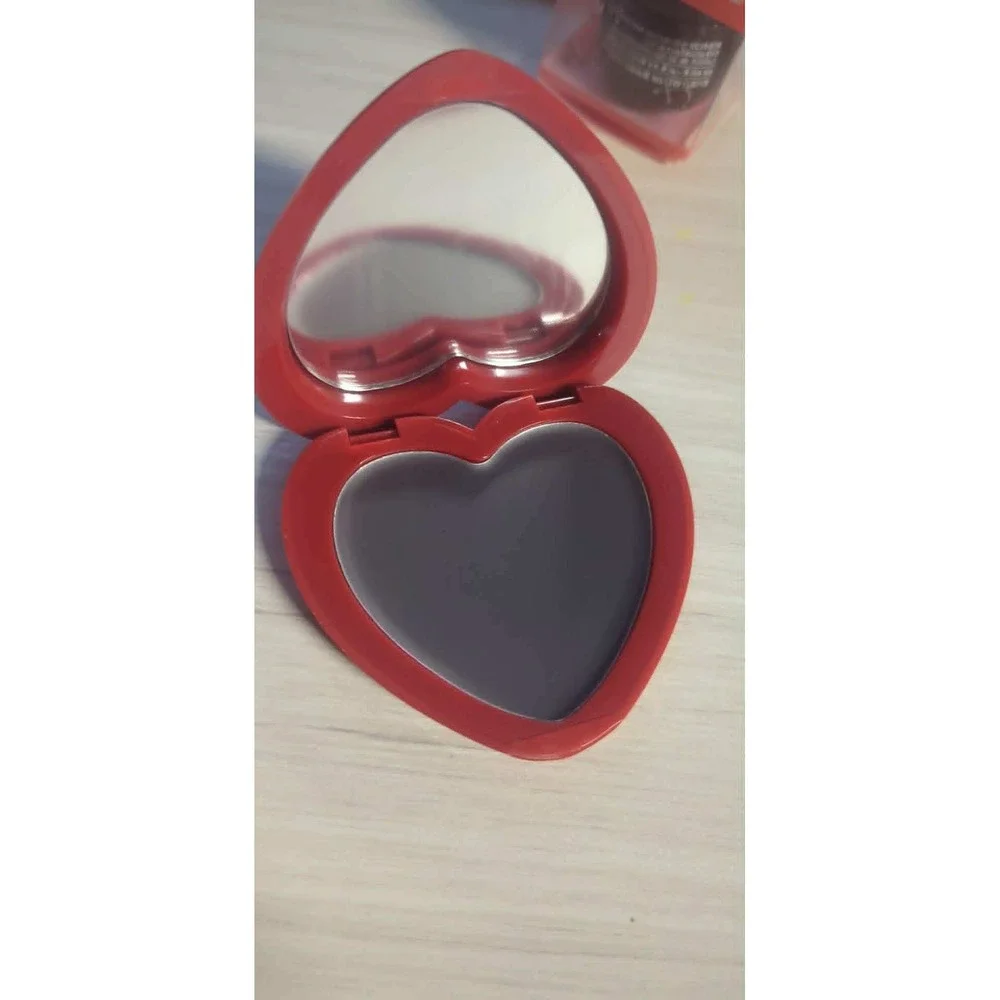 Revolution Beauty Truly Sinful PH Balm Blush Color Changing Heart Compact New